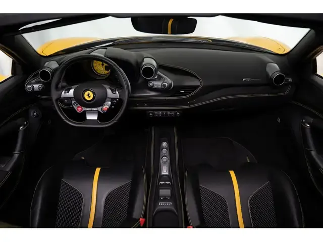 Ferrari F8 Spider