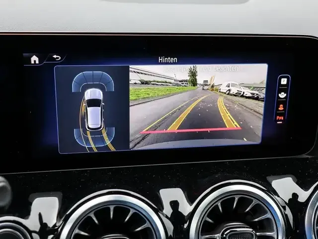 Mercedes-Benz EQA 350