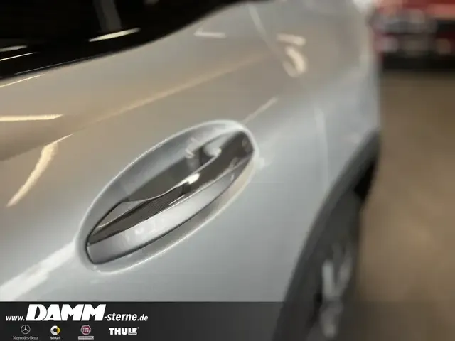 Mercedes-Benz EQB 300