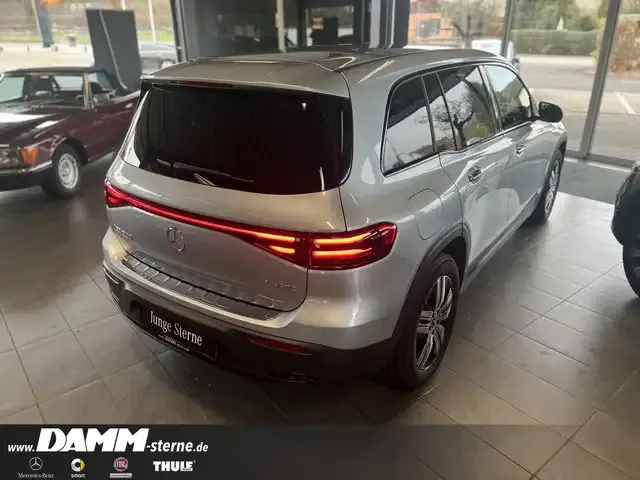 Mercedes-Benz EQB 300