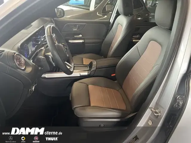 Mercedes-Benz EQB 300