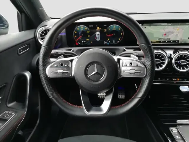 Mercedes-Benz A 220