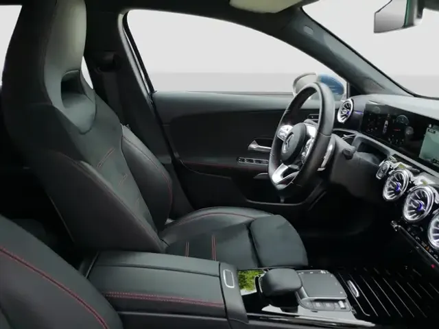 Mercedes-Benz A 220