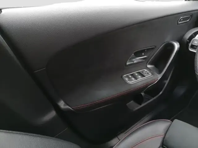 Mercedes-Benz A 220