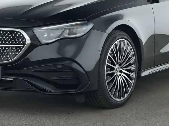 Mercedes-Benz E 400