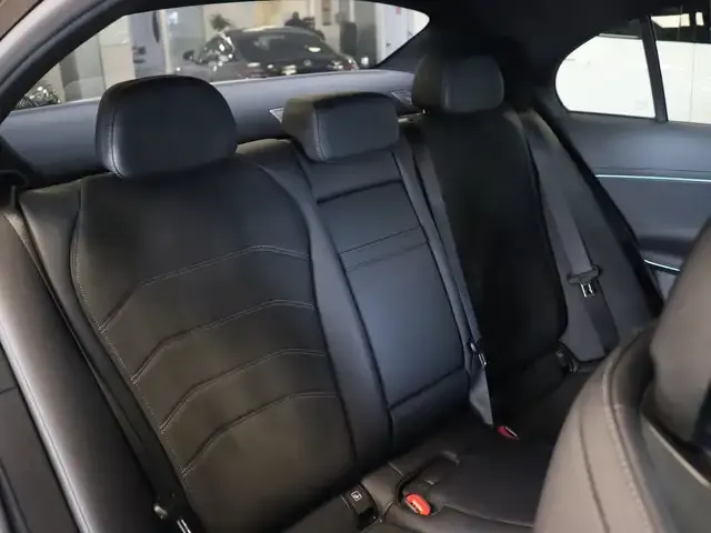 Mercedes-Benz E 400