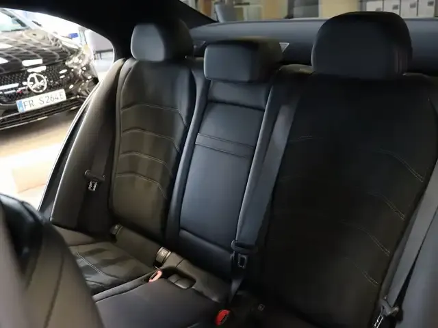 Mercedes-Benz E 400