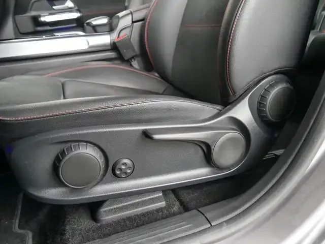 Mercedes-Benz EQB 300