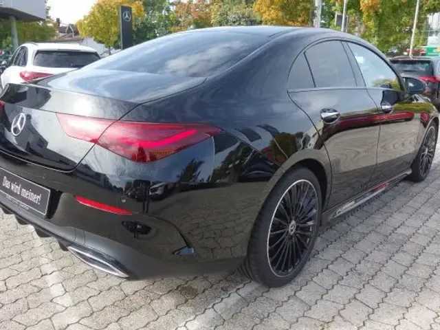 Mercedes-Benz CLA 200
