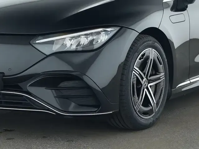 Mercedes-Benz EQE 500