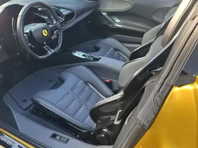 Ferrari SF90 Spider