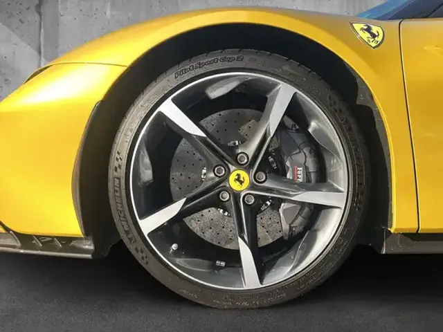 Ferrari SF90 Spider