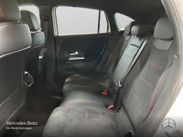 Mercedes-Benz EQA 300