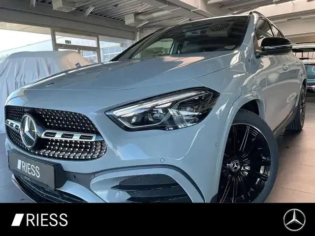 Mercedes-Benz GLA 180