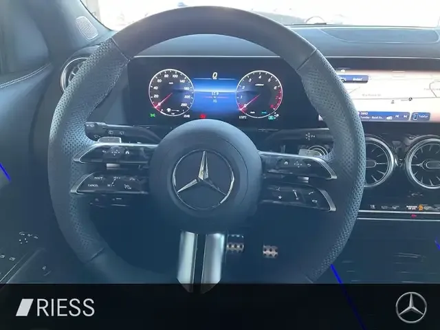 Mercedes-Benz GLA 180