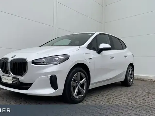 BMW 225