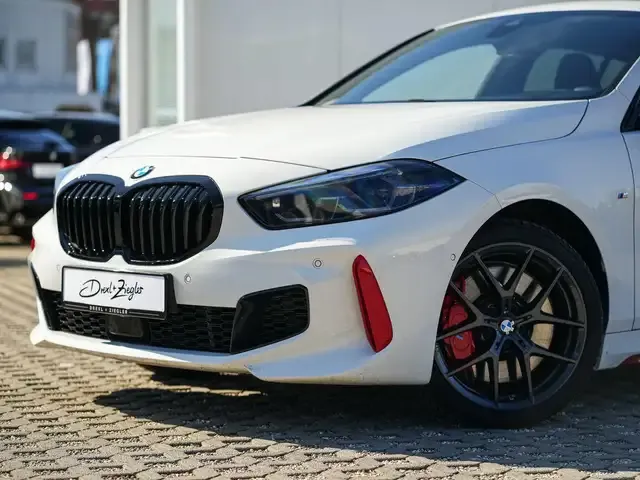 BMW 128