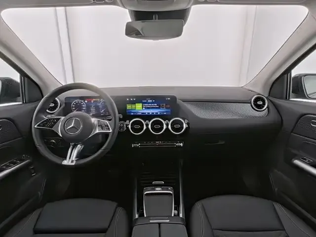 Mercedes-Benz GLA 220