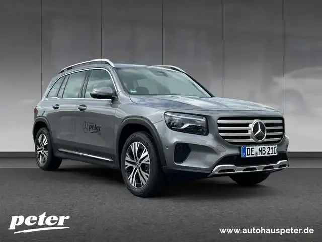 Mercedes-Benz GLB 200
