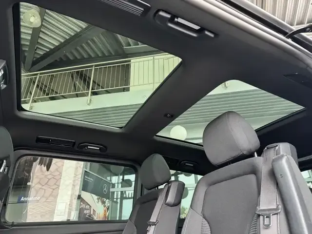 Mercedes-Benz V 250