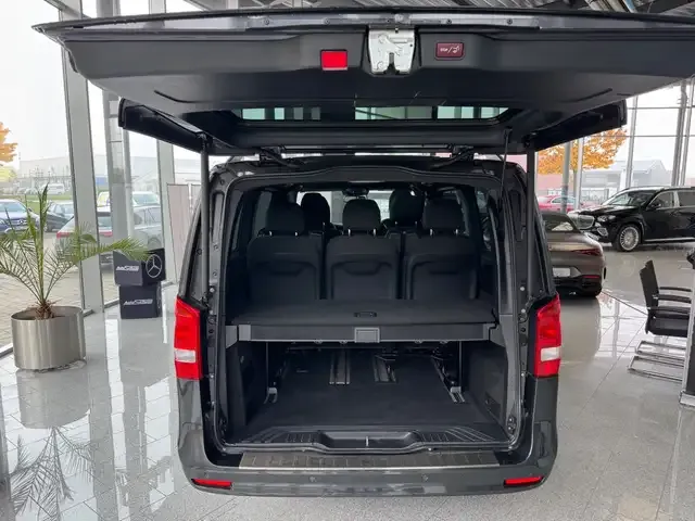 Mercedes-Benz V 250