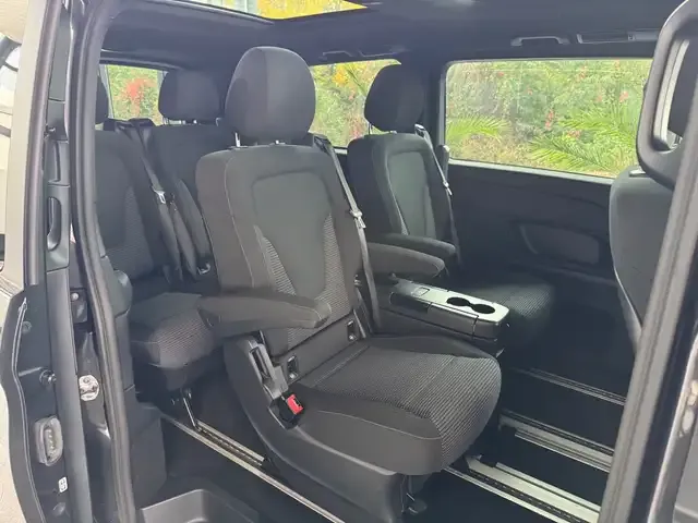 Mercedes-Benz V 250