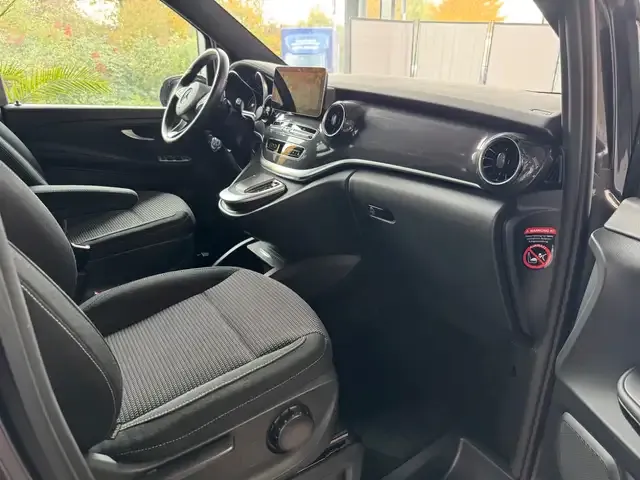 Mercedes-Benz V 250