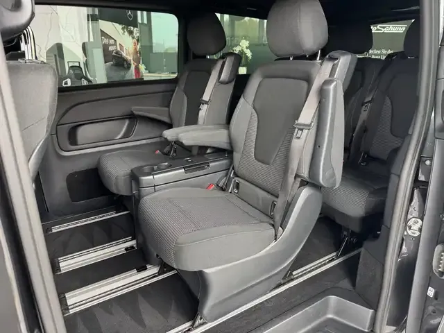 Mercedes-Benz V 250
