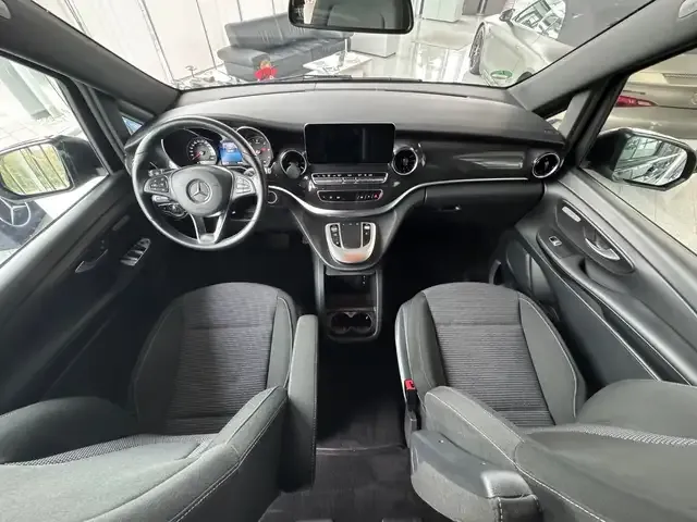 Mercedes-Benz V 250
