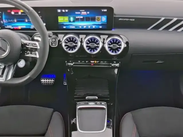 Mercedes-Benz A 35 AMG