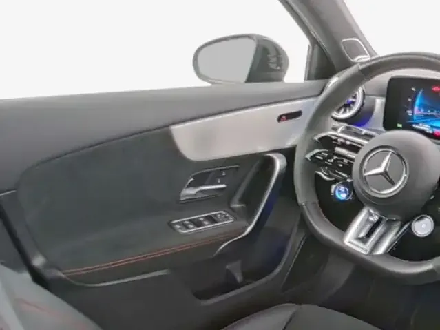 Mercedes-Benz A 35 AMG