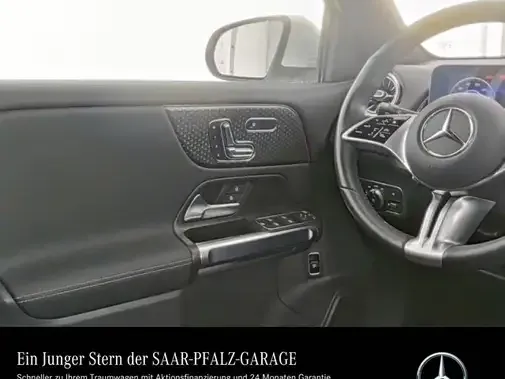 Mercedes-Benz EQB 300