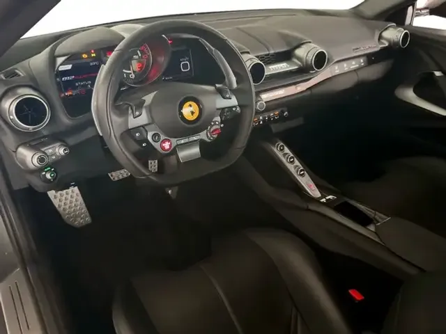 Ferrari 812