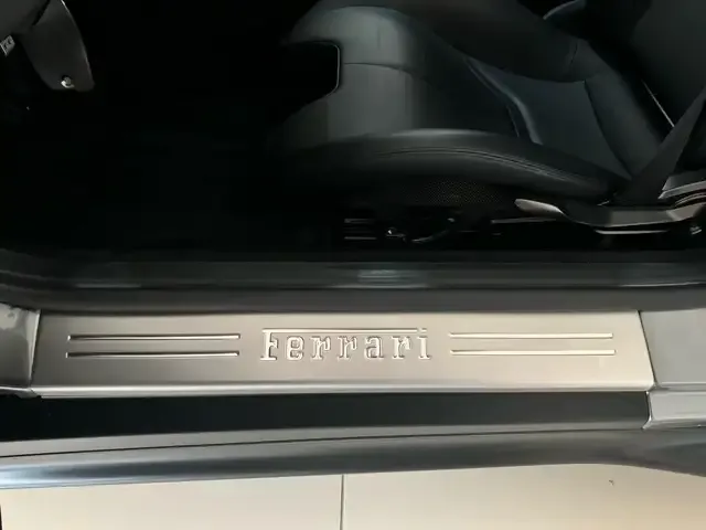 Ferrari 812