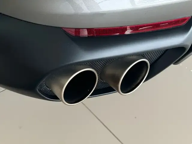 Ferrari 812
