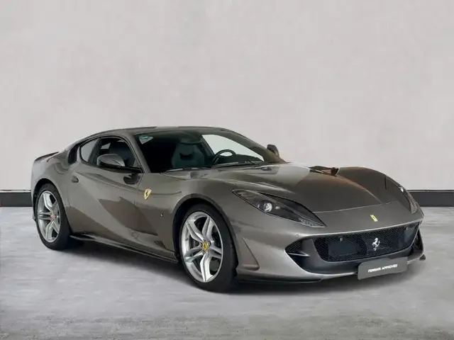 Ferrari 812