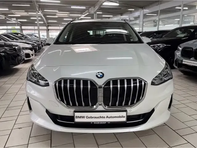 BMW 220