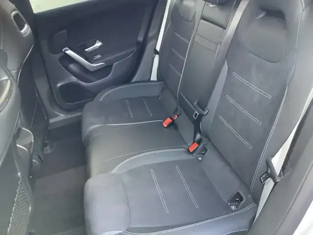 Mercedes-Benz CLA 220