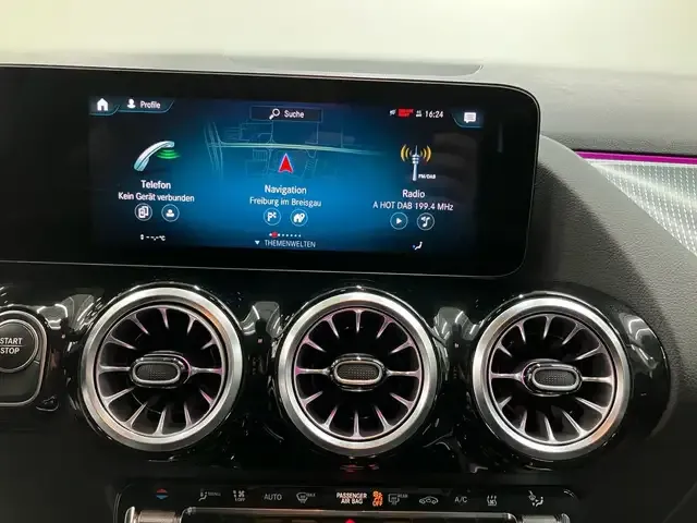 Mercedes-Benz EQA 300