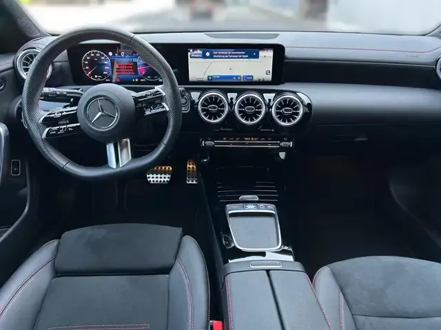 Mercedes-Benz CLA 200