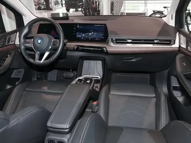 BMW 230