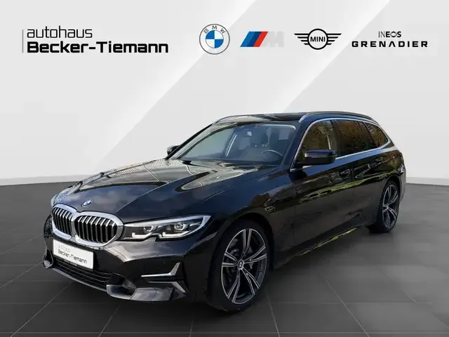 BMW 330
