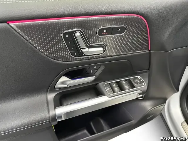 Mercedes-Benz EQB 250