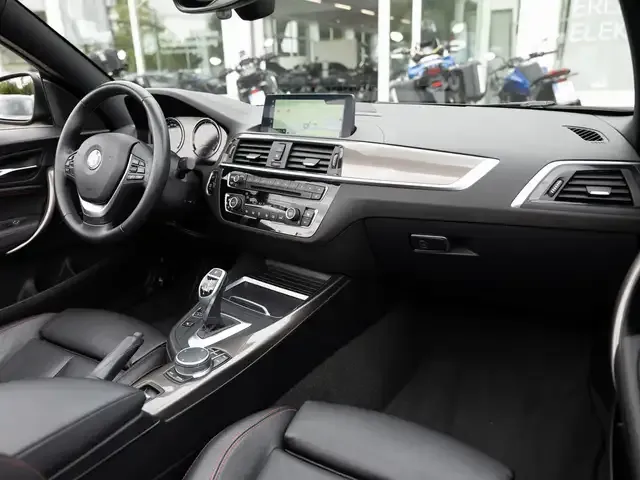 BMW 230