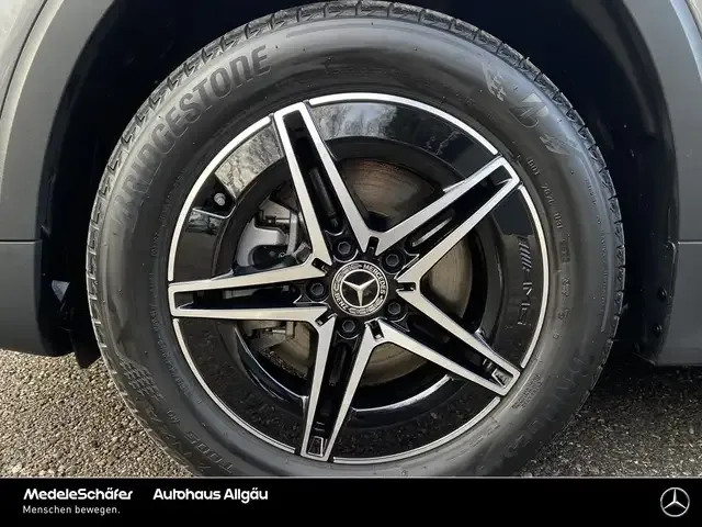 Mercedes-Benz EQB 300