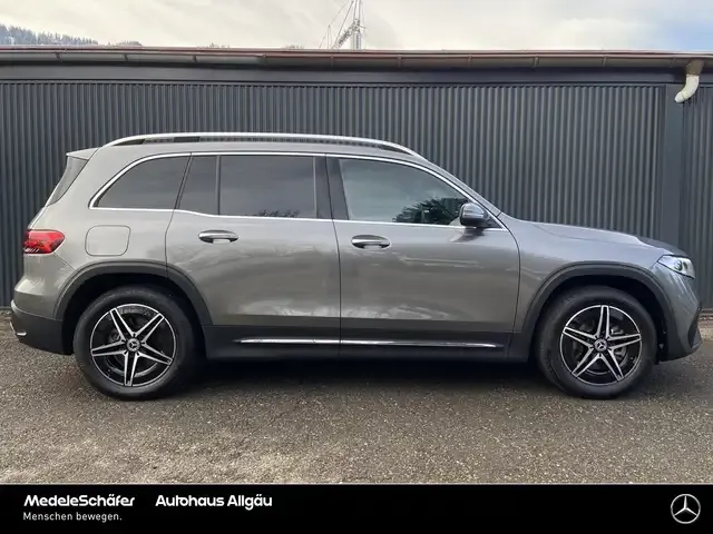 Mercedes-Benz EQB 300