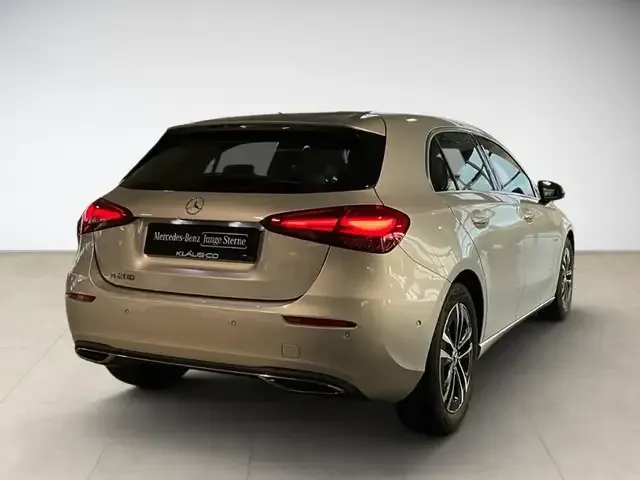 Mercedes-Benz A 200