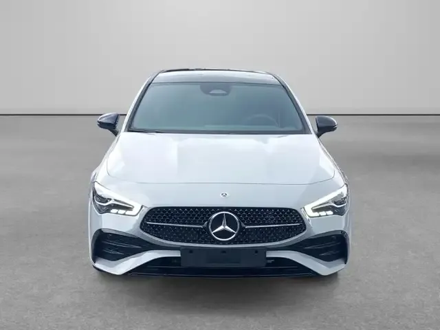 Mercedes-Benz CLA 220