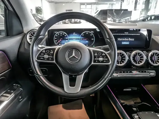 Mercedes-Benz EQA 250