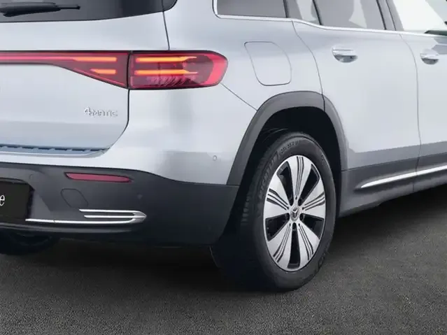 Mercedes-Benz EQB 300